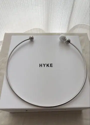HYKE 25SS 실버 초커 원사이즈