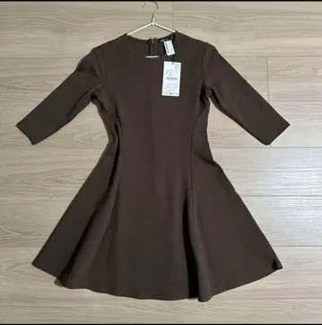 [ 가을 옷 ] ZARA 무릎 기장 원피스 브라운 택 포함 미사용 새상품
