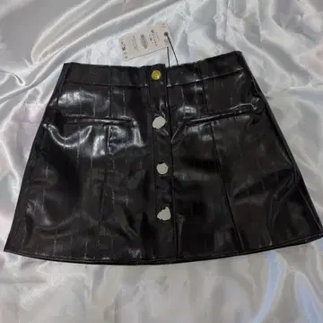 ZARA 골드 버튼 인조 가죽 스커트 미사용 새상품 M 사이즈