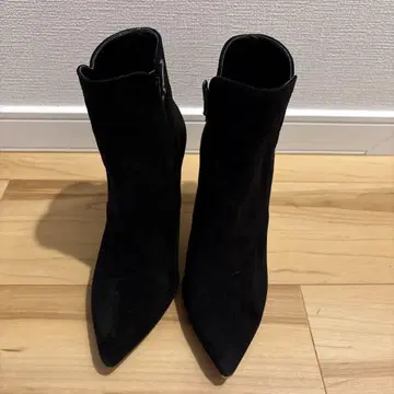 다이애나 블랙 스웨이드 부츠