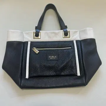 FURLA 가죽 핸드백 블랙/화이트 훌라 대용량