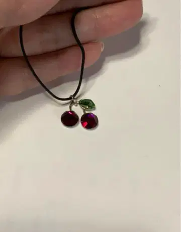 SWAROVSKI 체리형 목걸이