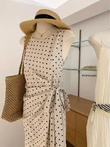 물방울 패턴 슬리브리스 원피스