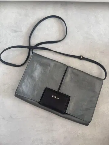 FURLA 그레이 가죽 숄더백