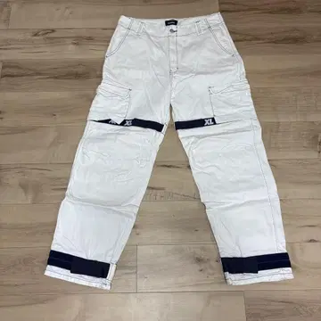 XLARGE 화이트 카고 팬츠