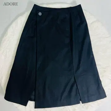 [새상품급] ADORE 어도어 울 랩스커트