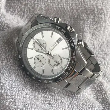 스테디셀러 고품질 SEIKO 크로노그래프 실버 컬러 SBTR007