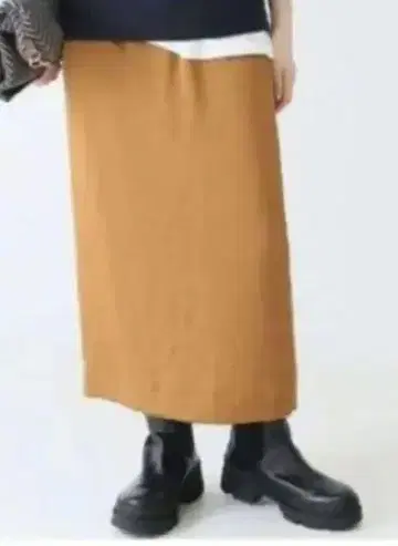 미사용 새상품 택 포함 워셔블 스픽 앤 스팬 새틴 이지 타이트 스커트