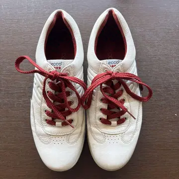 [배송비 포함] ECCO 화이트 가죽 신발