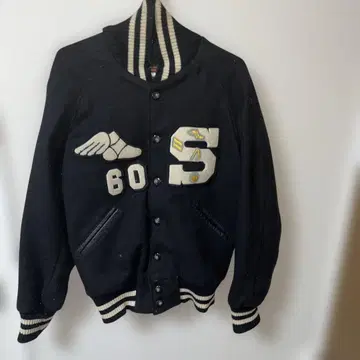 블랙 바시티 자켓 자수 디자인 60 S