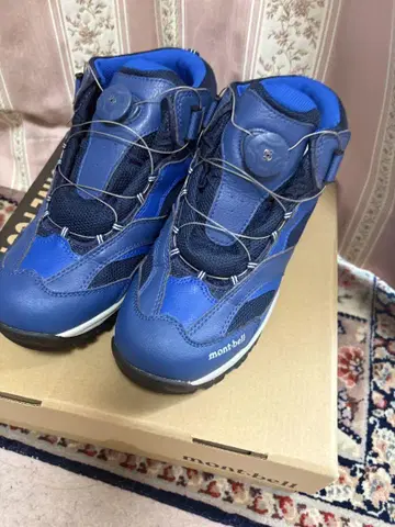 mont-bell 등산화 파랑