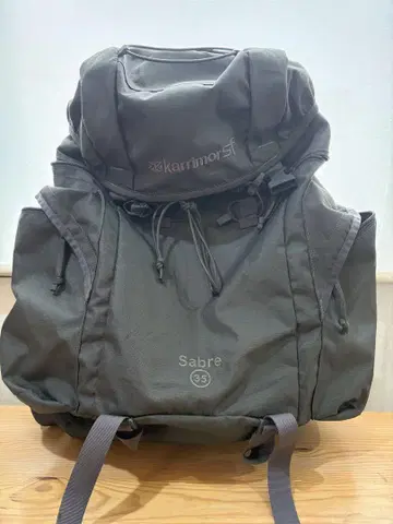 카리모어 세이버 35 백팩
