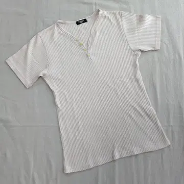 토네이도 마트 반팔 티셔츠 옅은 핑크