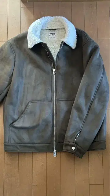ZARA 브라운 스웨이드 보아 옷깃 자켓