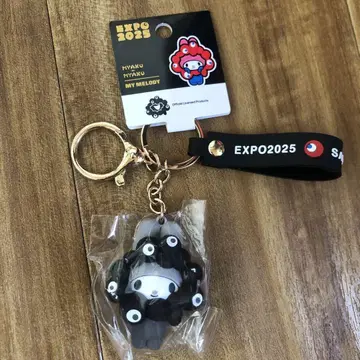 EXPO2025 마이멜로디 블랙 미야쿠미야쿠 변신 마스코트 키링