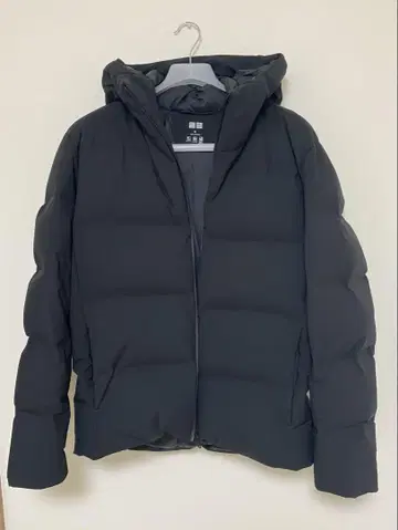 유니클로 심리스 다운 파카 블랙 XL