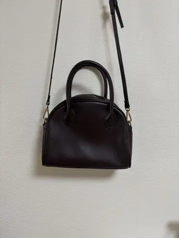 Heather 헤 다크 브라운 가죽 숄더백