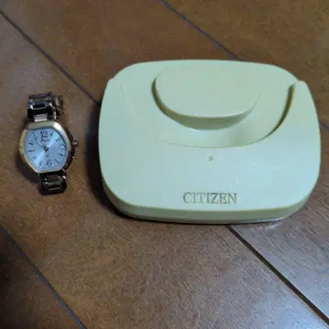 CITIZEN 골드 아날로그 쿼츠 손목시계