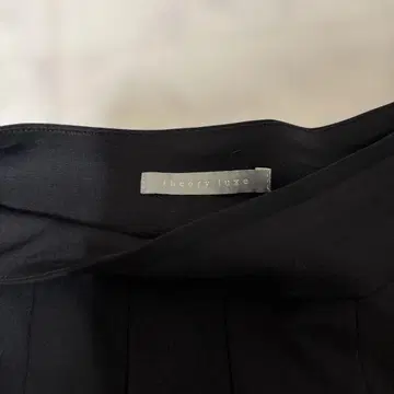 theory luxe 36 블랙 스커트, 무릎 기장