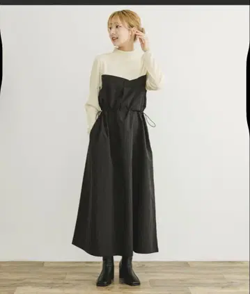 어반 리서치 리브 도킹 나일론 원피스 블랙 성숙 캐주얼