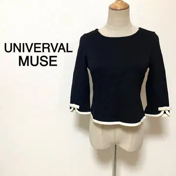 UNIVERVAL MUSE 블랙 컬러 소매 리본 블라우스