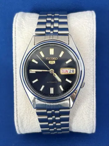 SEIKO 5 자동 와인딩 손목시계 블랙 다이얼 뒷면 스켈레톤
