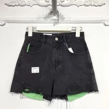 블랙 데미지 숏팬츠 S