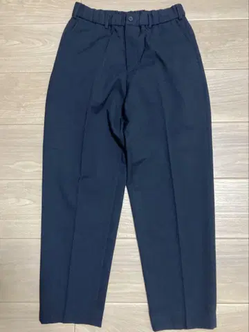 명작 신동 UNIQLO U 와이드 핏 테이퍼드 팬츠 M 사이즈 네이비