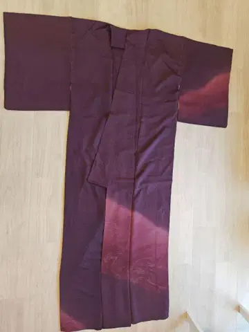 포도색 이중 기모노 그라데이션 이로무지? 이로도메소데?