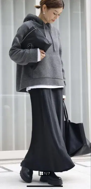두지엠 클라세 Cu/r 맥시 스커트 블랙