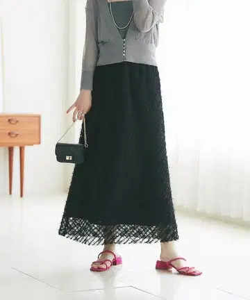 La boutique BonBon 페더 샤샤 스커트 블랙 프리