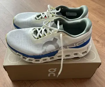 중고 On cloudmonster 2 DISTANCE