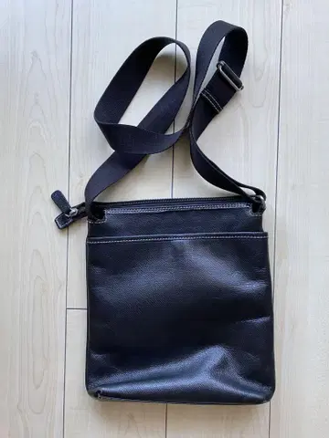 에이스 다윈 블랙 가죽 숄더백