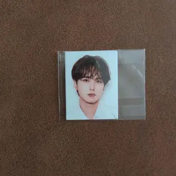 INI 오자키 타쿠미 캡슐 토이 ID 사진