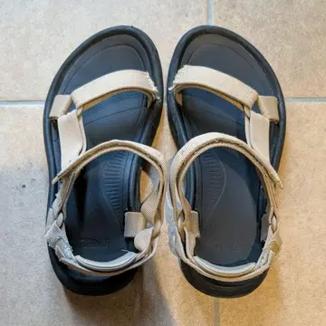 teva 베이지 어반 리서치