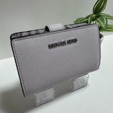 MICHAEL KORS 그레이 접이식 지갑