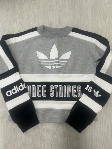 새상품급 adidas 트레이닝복 숏 기장 크롭 그레이 바이컬러 가을/겨울