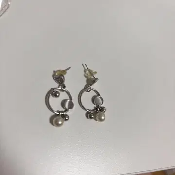실버 후프 귀걸이 펄 장식
