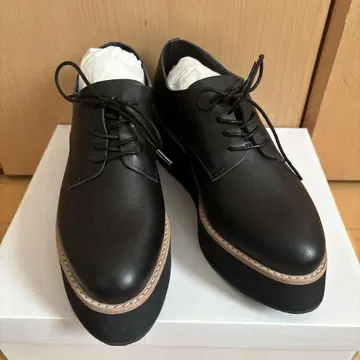 키다리 아저씨 통굽 블랙 로퍼