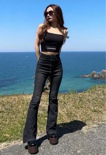 미사용 새상품 부츠컷 데님 데님 플레어 팬츠 쇼코 콜라보 Avail