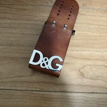 D&G 브라운 가죽 팔찌