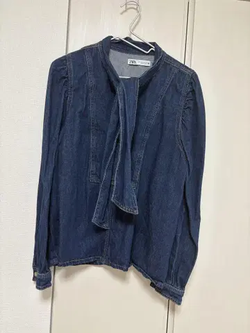 ZARA 리본 포함 데님 셔츠 완판템 보타이 M