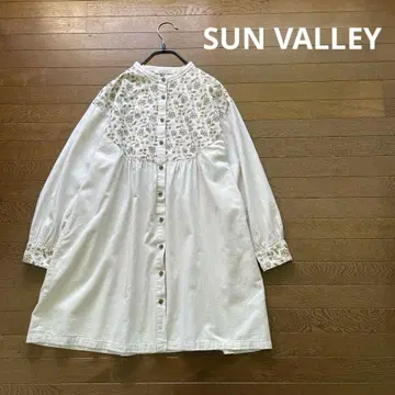 SUN VALLEY 선밸리 꽃 자수 블라우스 밴드 카라