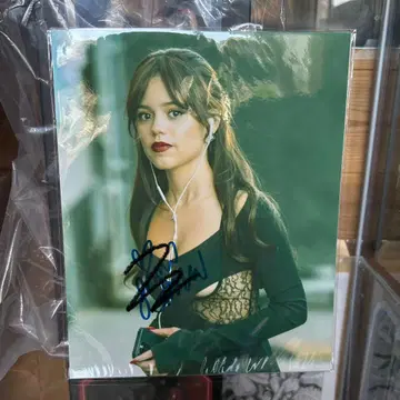 jenna ortega 사진 사인 웬즈데이 jenna ortega