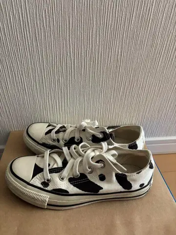 CONVERSE ALL STAR 소 패턴 스니커즈 22.5cm