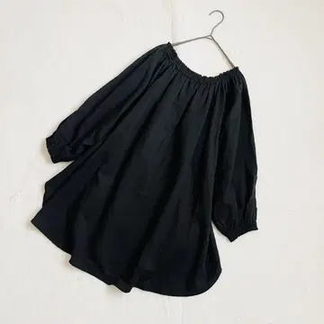 비어즐리 개더 튜닉 풀오버 블랙 린넨