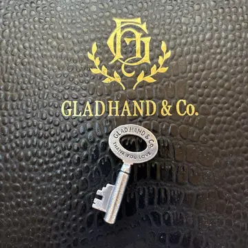 GLAD HAND 펜던트 탑 실버