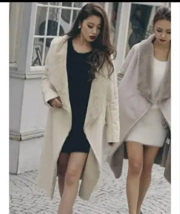[ 새상품 ] RESEXXY 헴 페이크 무스탕 코트