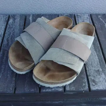 BIRKENSTOCK 베이지 스웨이드 샌들 kyoto