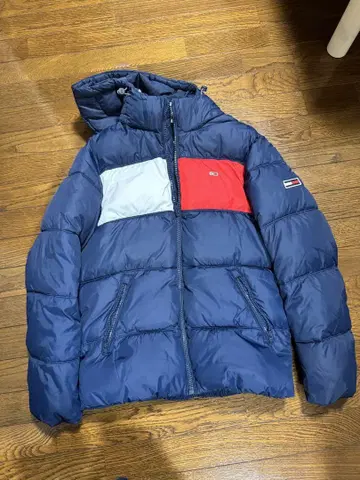 TOMMY JEANS 후드 부착 다운 자켓 M 사이즈